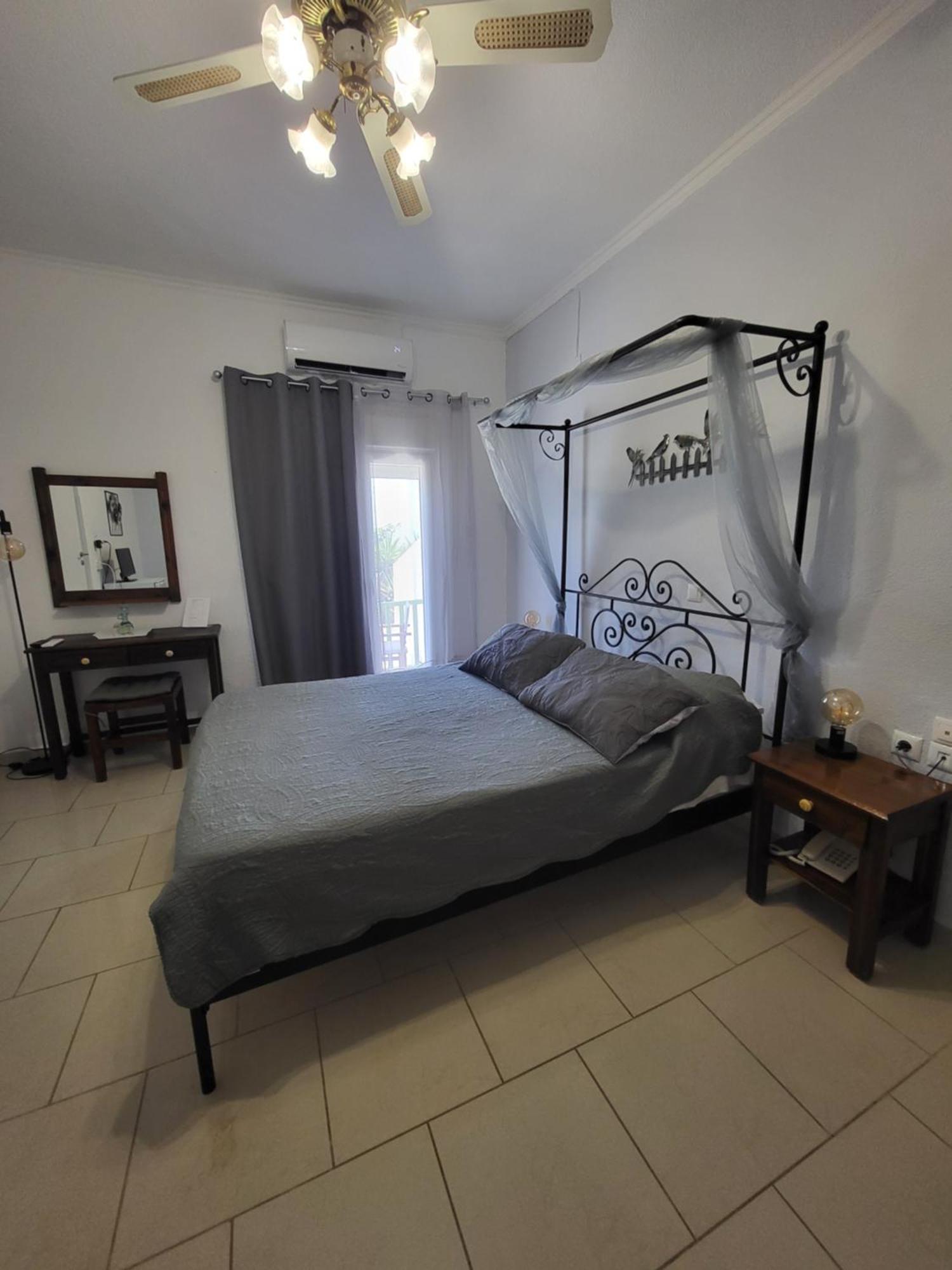 Liogerma Hotel Adamantas  Ngoại thất bức ảnh